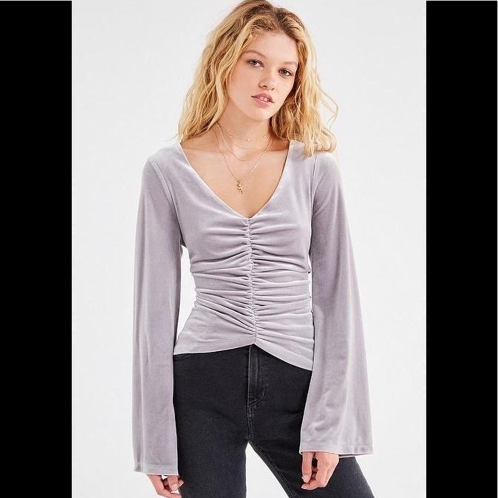 URBAN Outfitters v-neck velvet top - size Medium in grey
